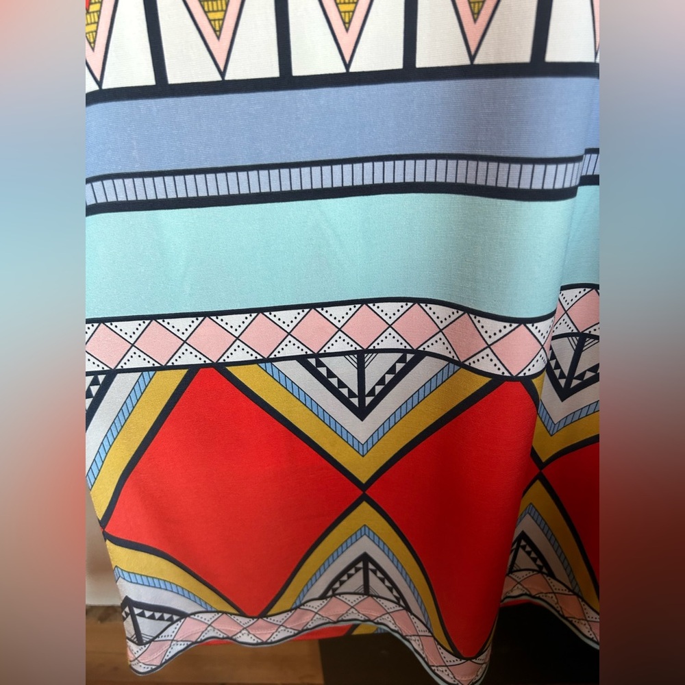 Sleeveless Vneck Shift Dress Size M - Picture 6 of 10